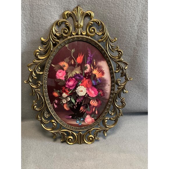 Vintage Brass Oval Ornate Convex Flowers Picture Frame Made in Italy 13.5" x 10" - Picture 7 of 8